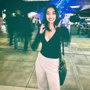 Meet your Posher, Aashka